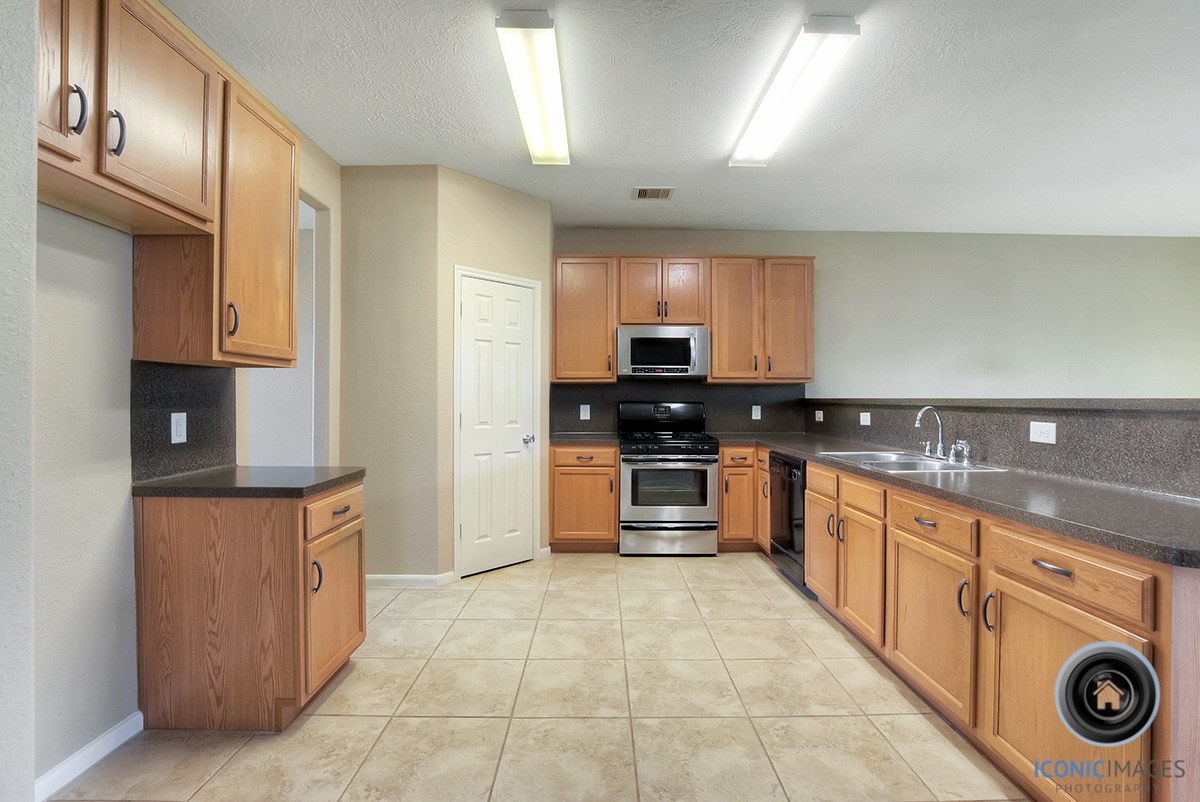 29434 Legends Bluff Drive Spring, TX 77386 - Photo 9 of 33