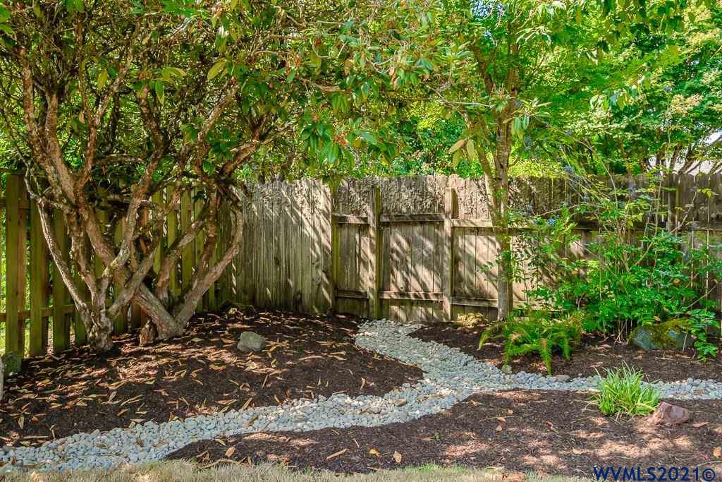 1137 26th Avenue Southwest Albany, OR 97321 - Photo 33 of 35