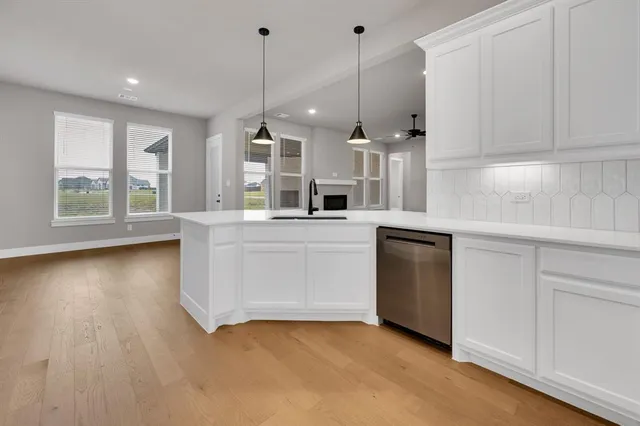 $559,990 | 1610 Blackfoot Parkway, Waxahachie, TX 75165