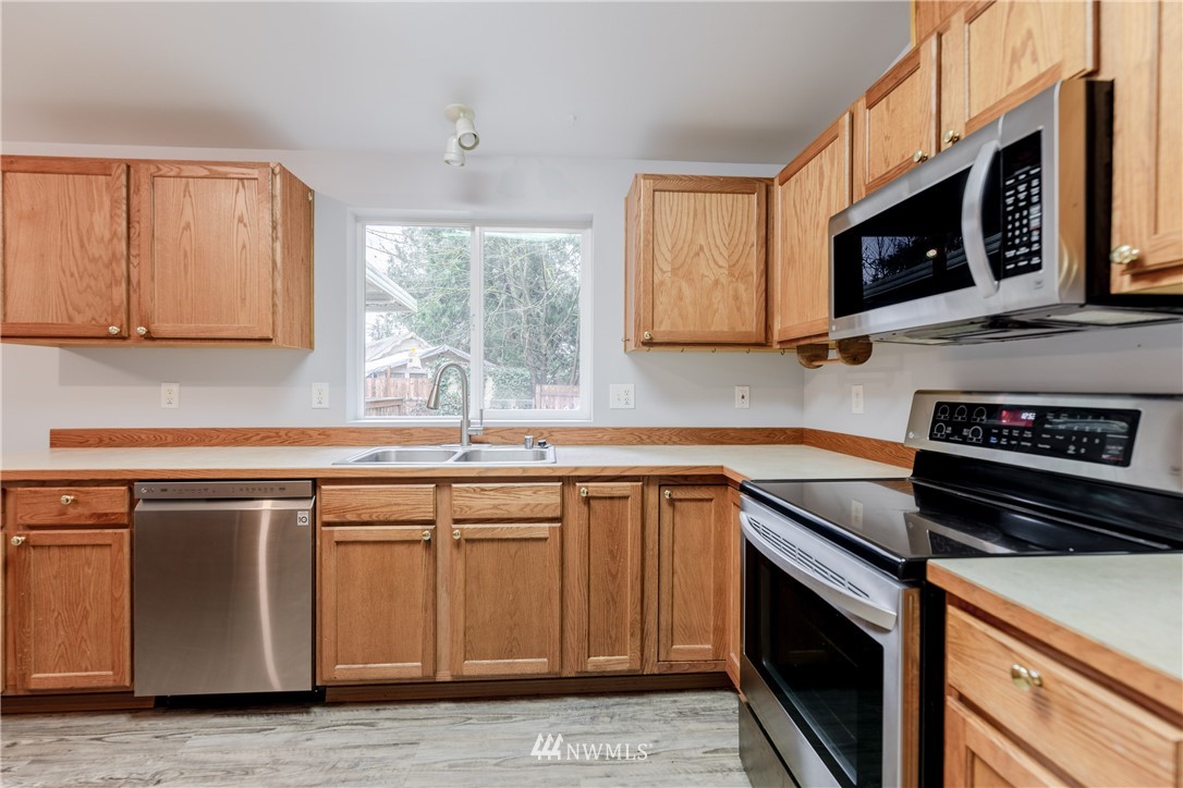 11342 Case-Extension Road Southwest Olympia, WA 98512 - Photo 4 of 27 Gallery Image 4