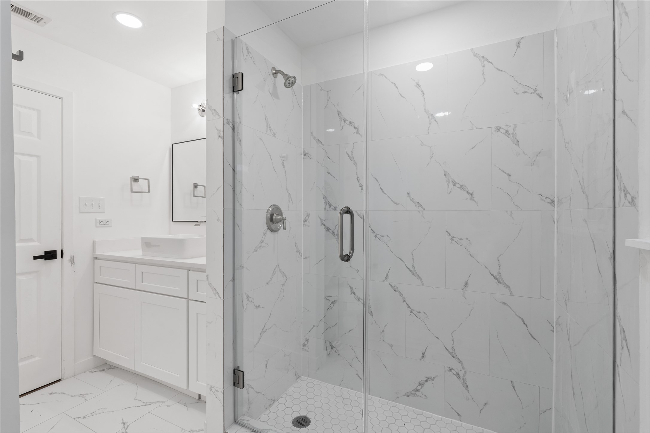 4427 Sanford Road Houston, TX 77035 - Photo 24 of 28 a bathroom with a shower