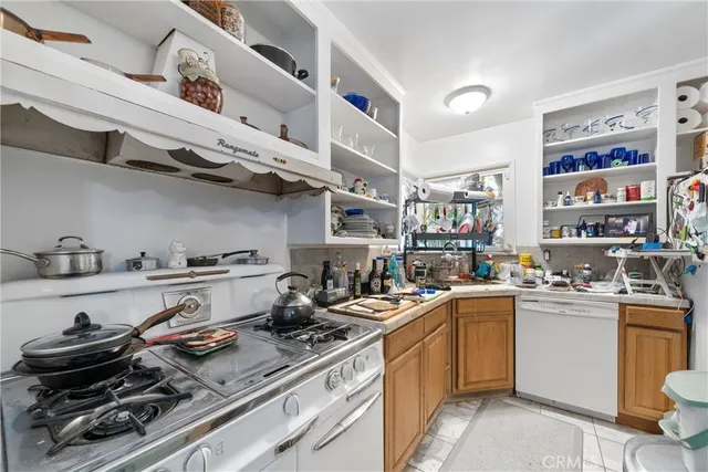 $1,199,000 | 11170 Burbank Boulevard, North Hollywood, CA 91601