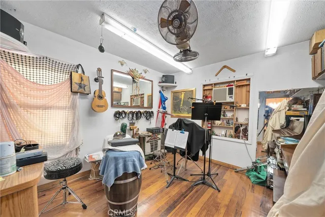 $1,199,000 | 11170 Burbank Boulevard, North Hollywood, CA 91601