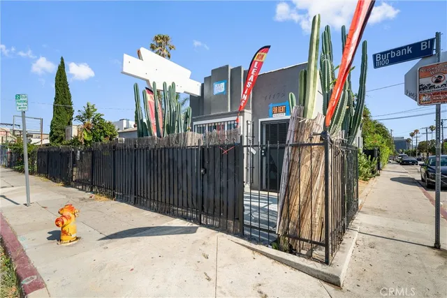 $1,199,000 | 11170 Burbank Boulevard, North Hollywood, CA 91601