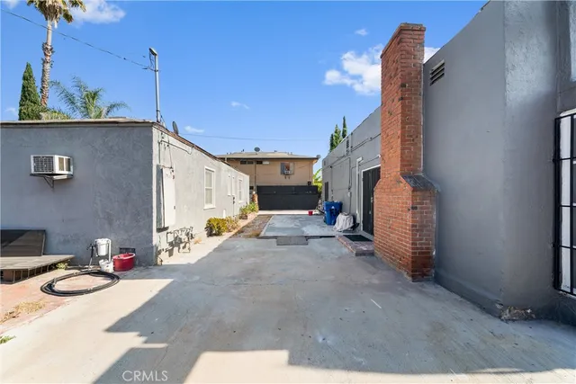 $1,199,000 | 11170 Burbank Boulevard, North Hollywood, CA 91601