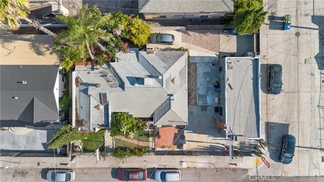 $1,199,000 | 11170 Burbank Boulevard, North Hollywood, CA 91601