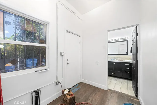 $1,199,000 | 11170 Burbank Boulevard, North Hollywood, CA 91601