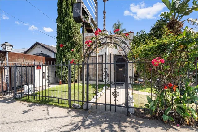 $1,199,000 | 11170 Burbank Boulevard, North Hollywood, CA 91601