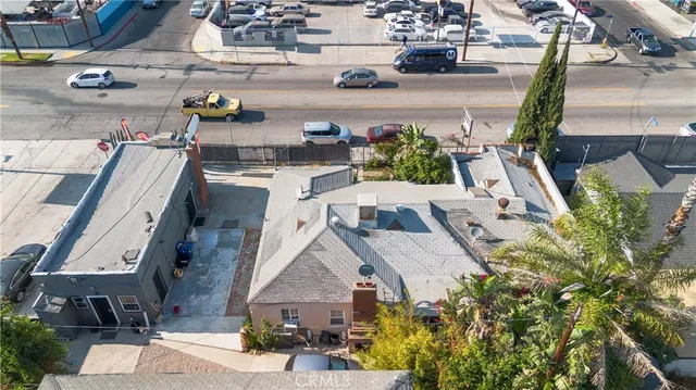 $1,199,000 | 11170 Burbank Boulevard, North Hollywood, CA 91601