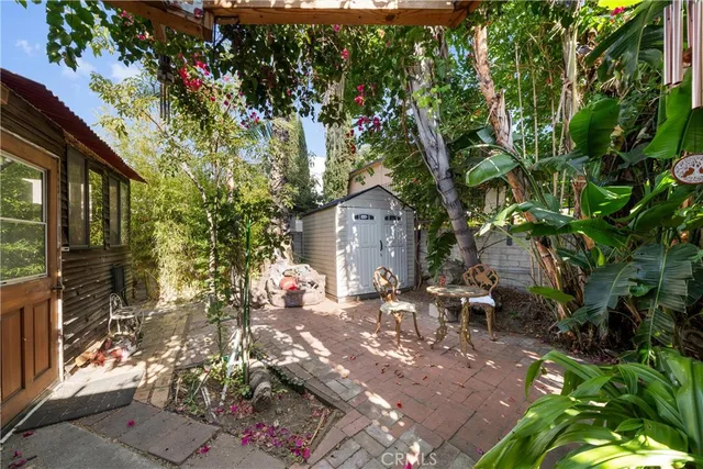 $1,199,000 | 11170 Burbank Boulevard, North Hollywood, CA 91601