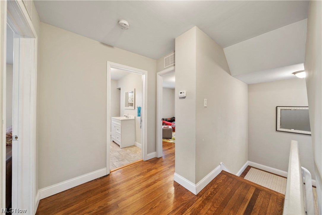 3299 Lee Road Cleveland, OH 44120 - Photo 23 of 33