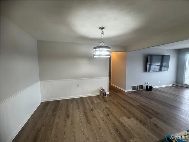 $1,800 | 95 Carriage Drive, Unit 7, Orchard Park, NY 14127