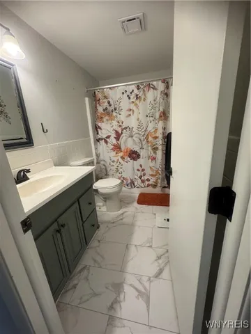 $1,800 | 95 Carriage Drive, Unit 7, Orchard Park, NY 14127