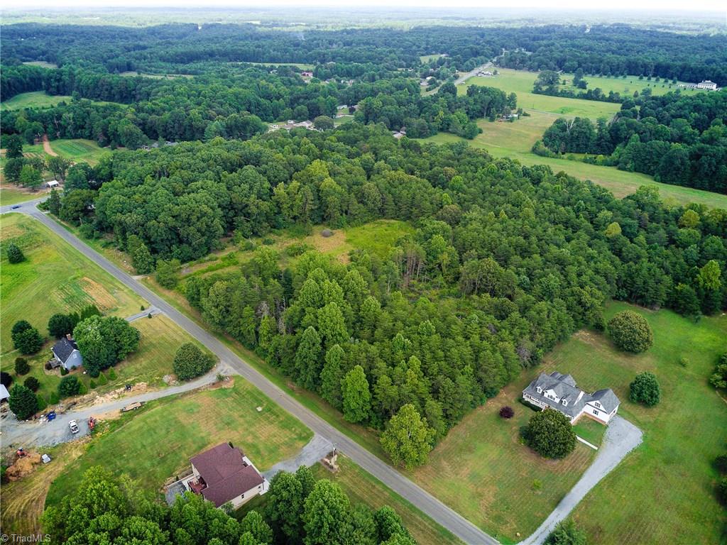 8440 Rumbley Road Summerfield, NC 27358 - Photo 3 of 8 Gallery Image 3