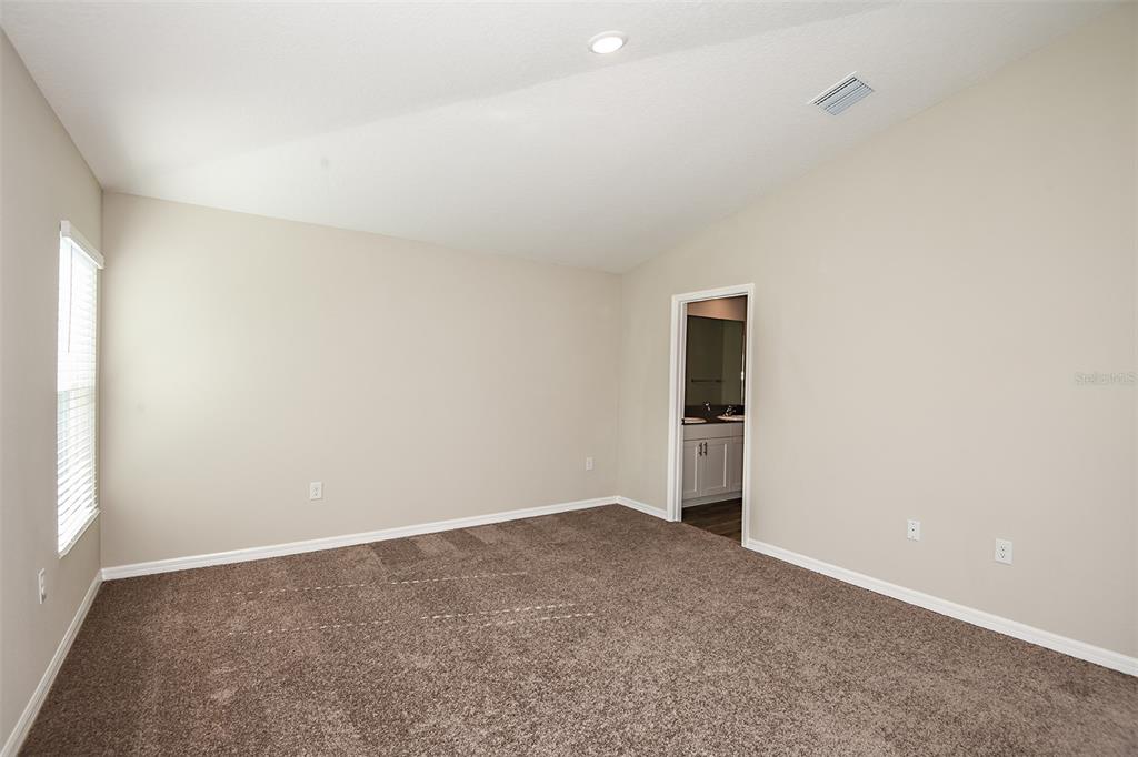 15249 Maude Lndg Loop Wimauma, FL 33598 - Photo 10 of 18