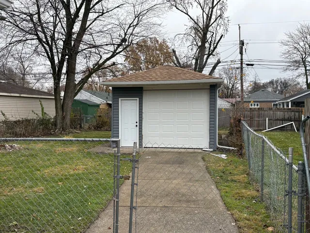 $164,500 | 12613 Bishop Street, Riverdale, IL 60827