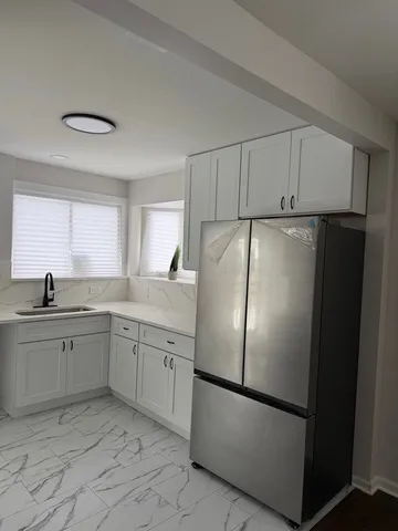 $164,500 | 12613 Bishop Street, Riverdale, IL 60827