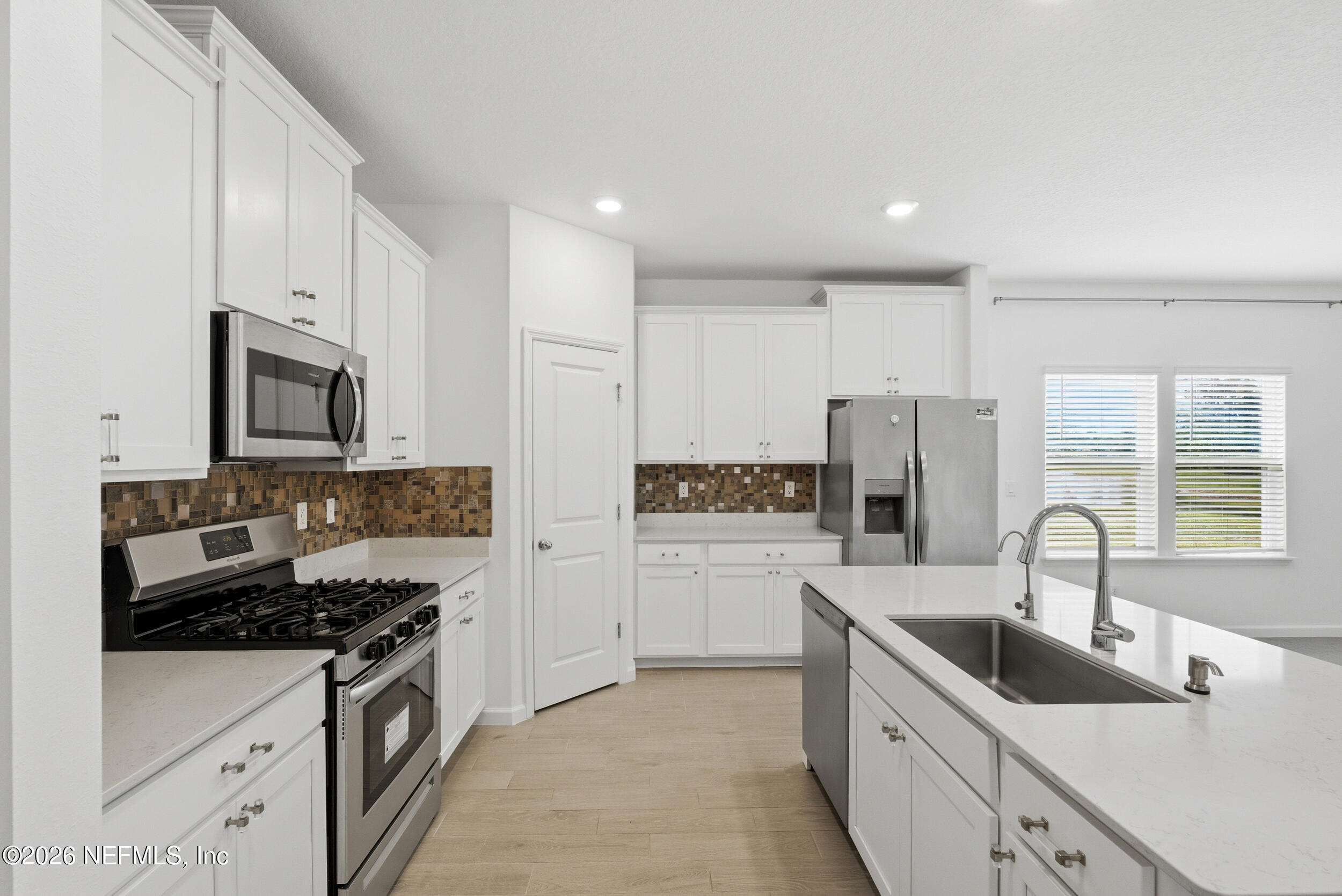 35 White Rabbit Run St. Augustine, FL 32092 - Photo 9 of 48 kitchen