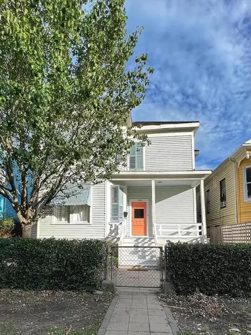 $1,750 | 1105 Market Street, Galveston, TX 77550