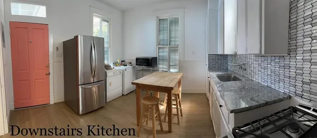 $1,750 | 1105 Market Street, Galveston, TX 77550