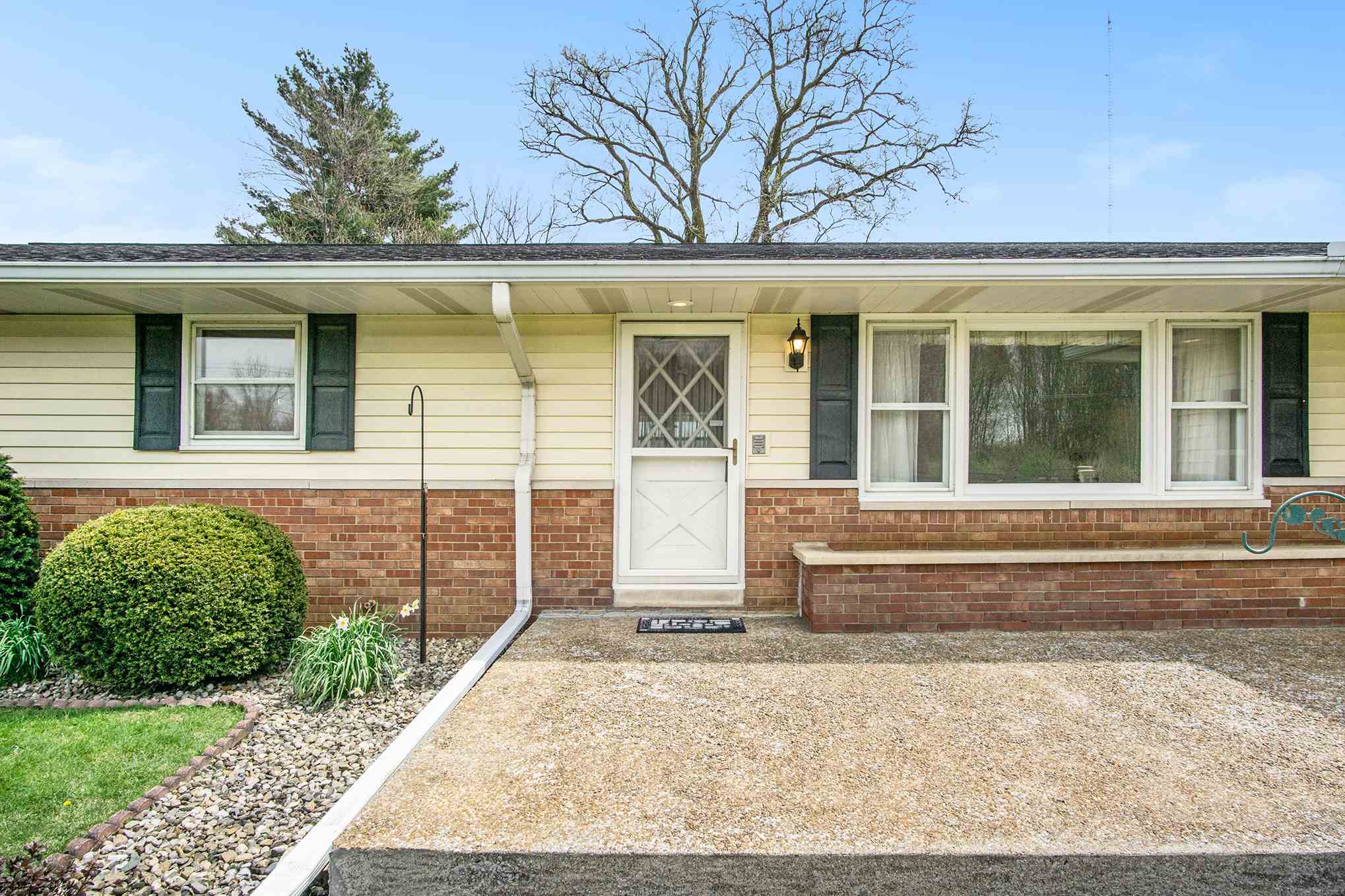60264 Grass Road Mishawaka, IN 46544 - Photo 3 of 35