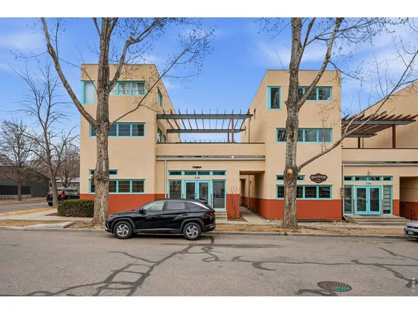 $700,000 | 742 Tenacity Drive, Unit B, Longmont, CO 80504