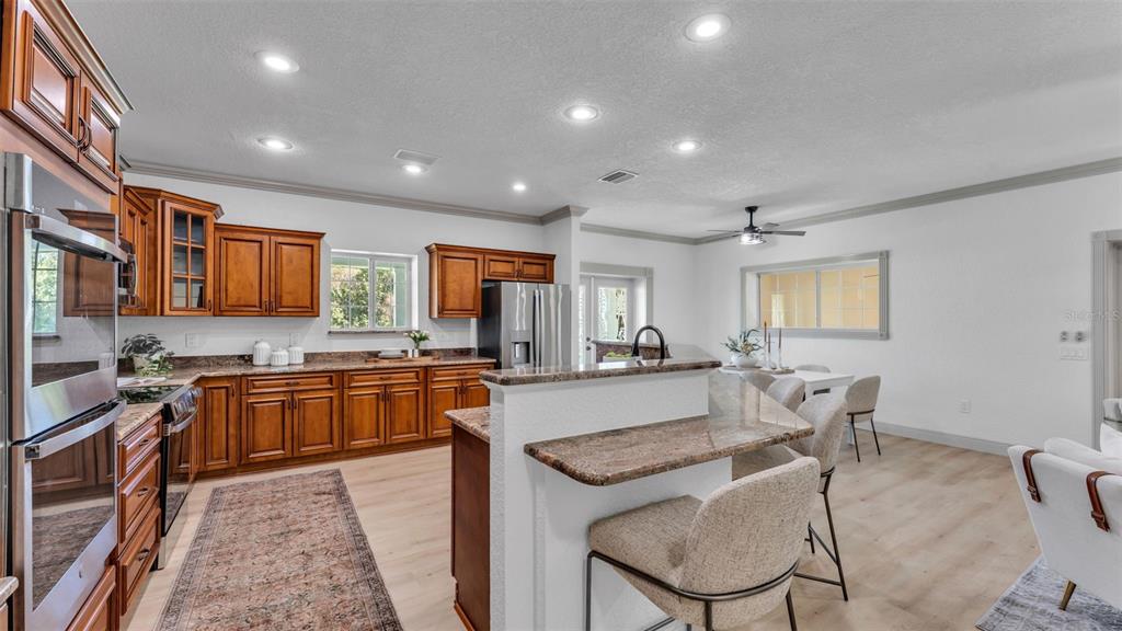 4141 Kathleen Road Lakeland, FL 33810 - Photo 16 of 97