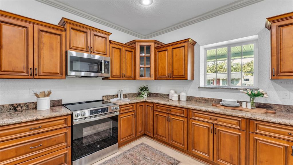 4141 Kathleen Road Lakeland, FL 33810 - Photo 18 of 97