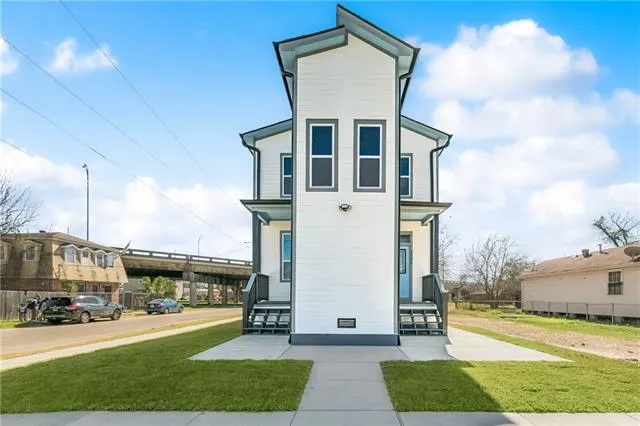 $2,400 | 1938 North Johnson Street, Unit 38, New Orleans, LA 70116