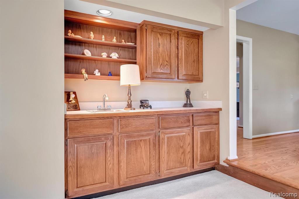 541 Augusta Drive Rochester Hills, MI 48309 - Photo 30 of 74