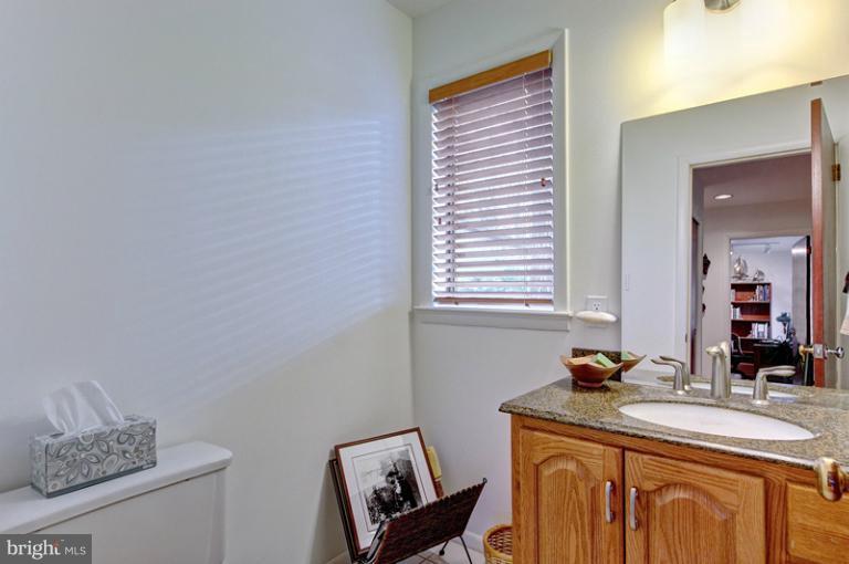 2400 Sugarberry Court Reston, VA 20191 - Photo 8 of 26 Bath