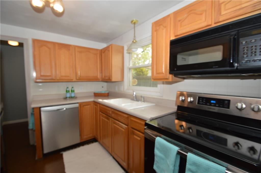 7607 Harcourt Road Indianapolis, IN 46260 - Photo 12 of 34 Gallery Image 12