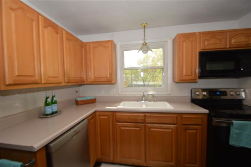 7607 Harcourt Road Indianapolis, IN 46260 - Photo 14 of 34 Gallery Image 14