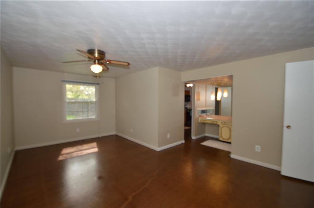7607 Harcourt Road Indianapolis, IN 46260 - Photo 17 of 34 Gallery Image 17