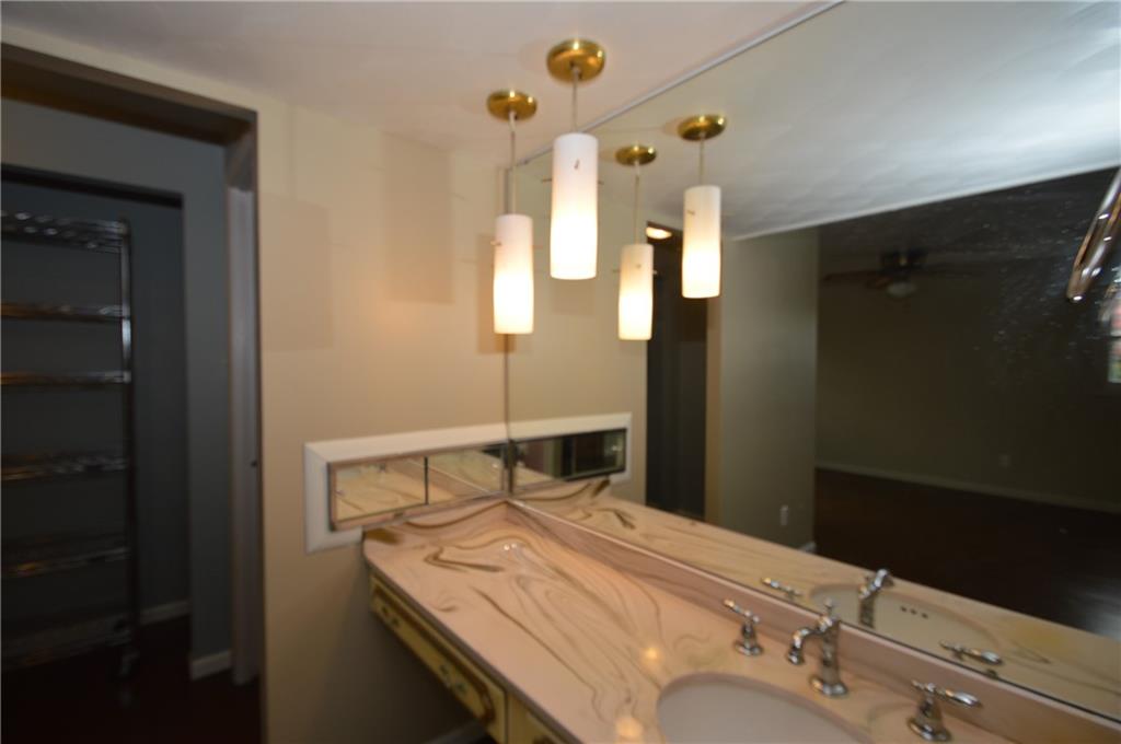 7607 Harcourt Road Indianapolis, IN 46260 - Photo 21 of 34 Gallery Image 21