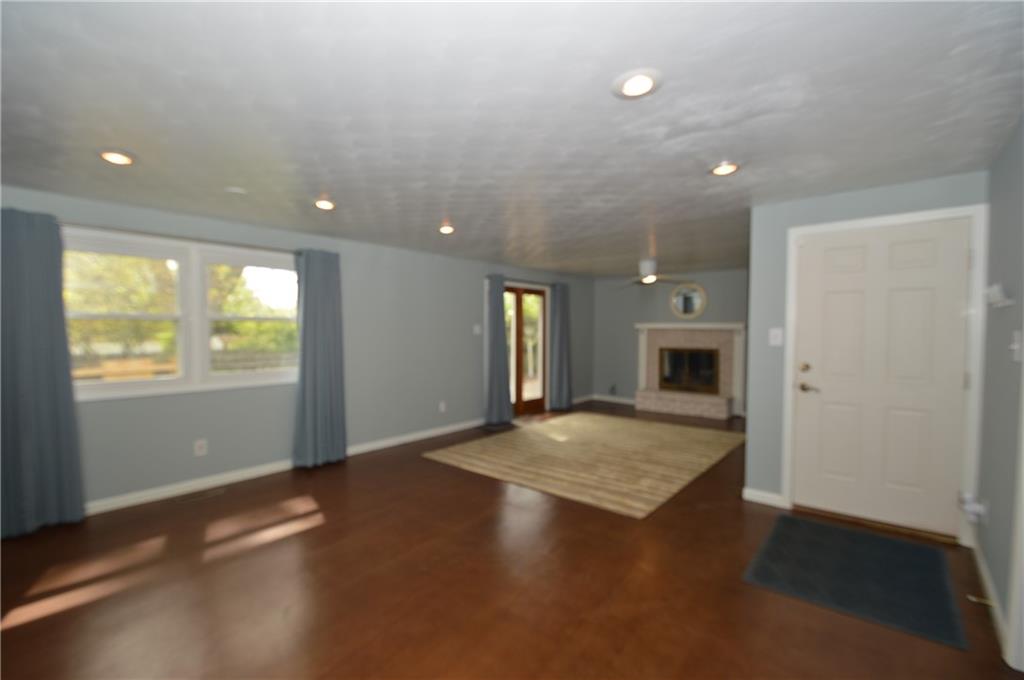 7607 Harcourt Road Indianapolis, IN 46260 - Photo 6 of 34 Gallery Image 6