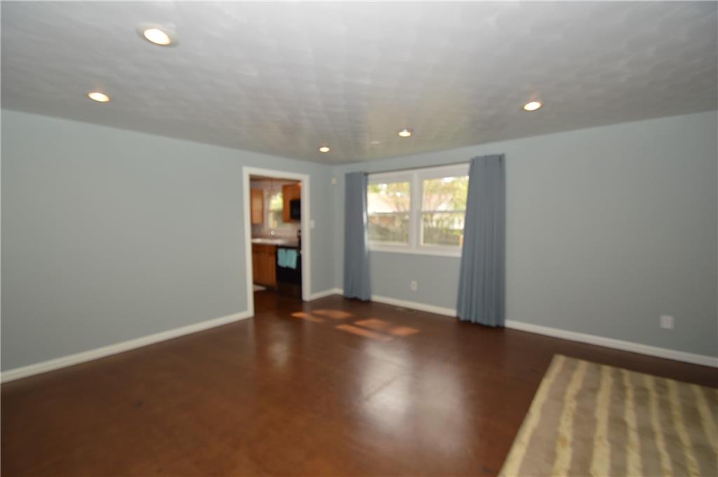 7607 Harcourt Road Indianapolis, IN 46260 - Photo 7 of 34 Gallery Image 7