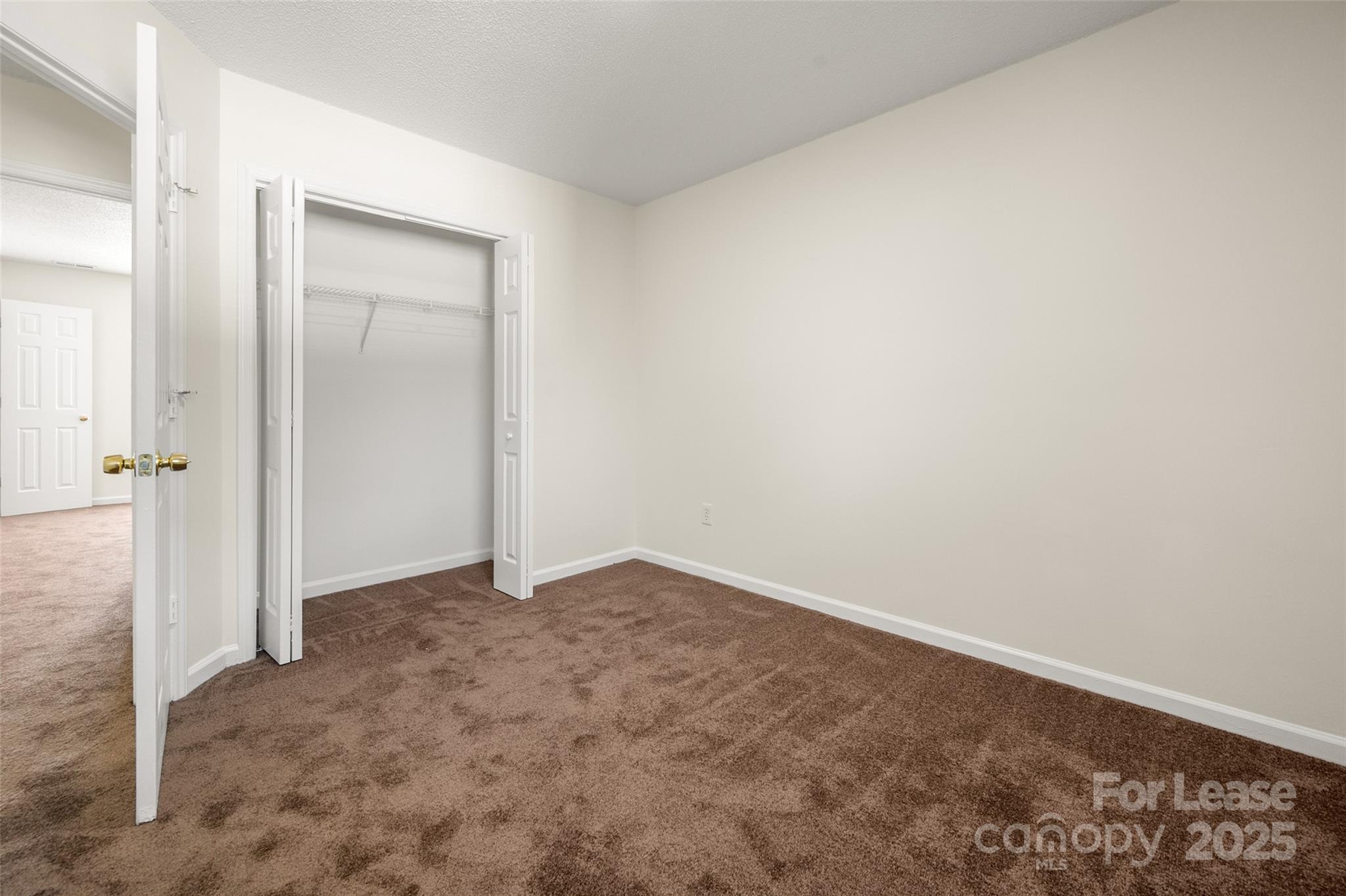 608 Bethpage Road Kannapolis, NC 28081 - Photo 29 of 37 an empty room with a workbench