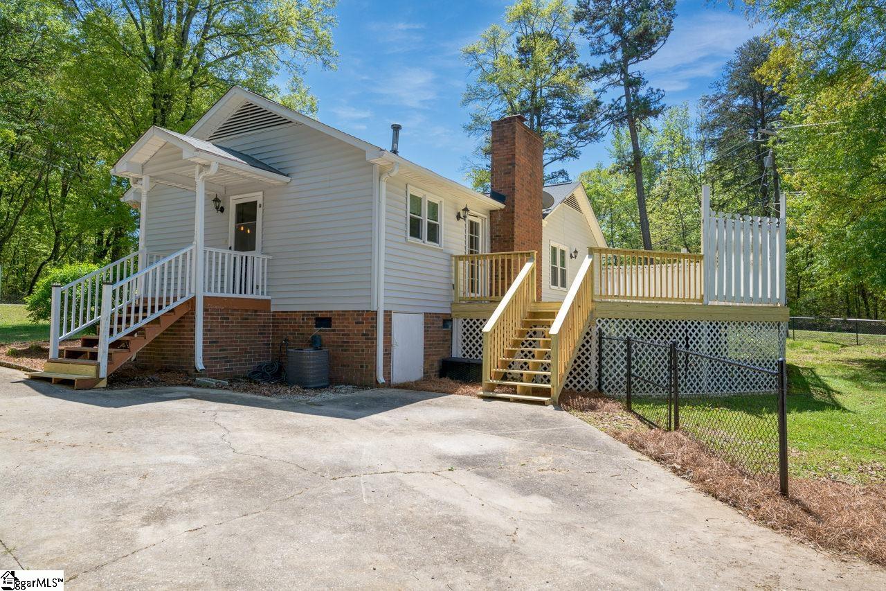 1 Robertson Road Taylors, SC 29687 - Photo 8 of 31 Gallery Image 8
