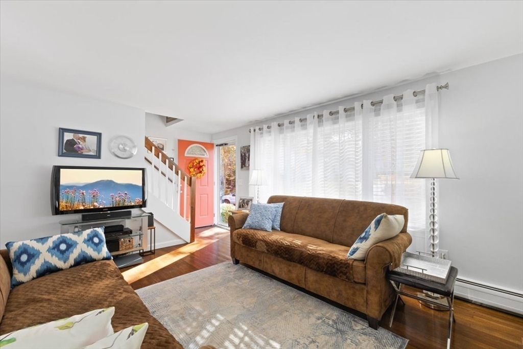20 Carlton Road Bourne, MA 02532 - Photo 7 of 41