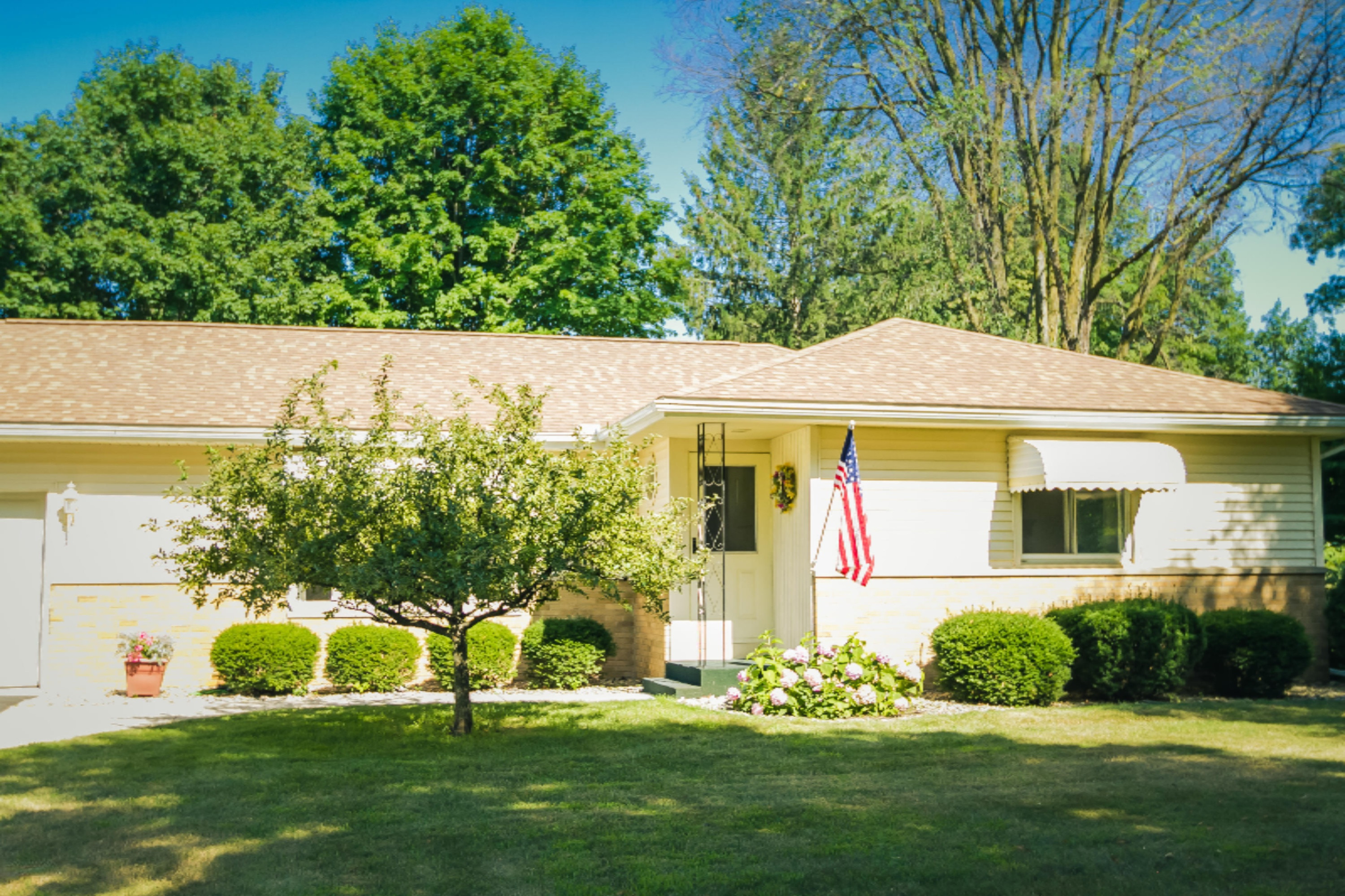 8011 Anderson Road Litchfield, MI 49252 - Photo 2 of 33 1.5