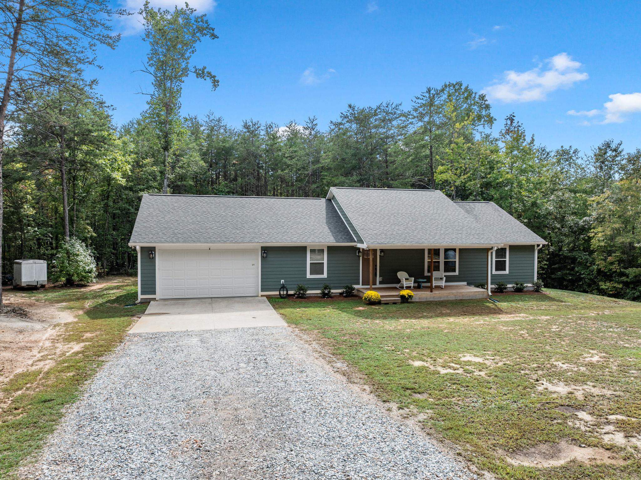 360 Greenwood Road Landrum, SC 29356 - Photo 4 of 48 Gallery Image 4