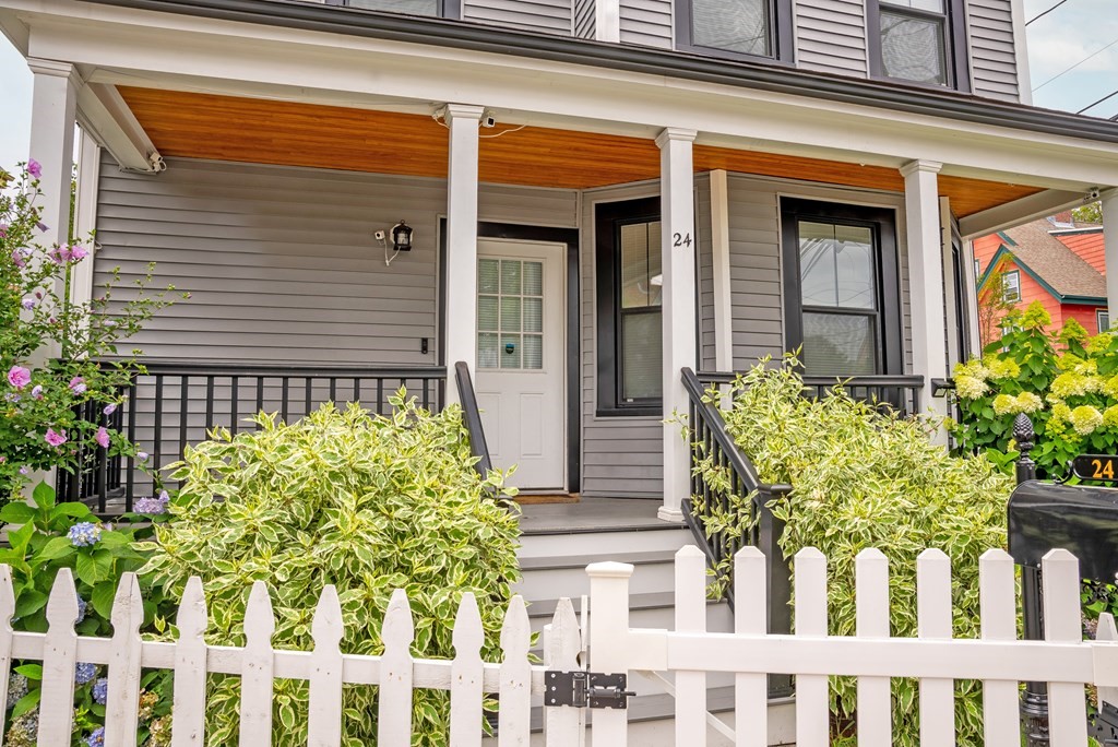 24 Gay Head Street Boston, MA 02130 - Photo 6 of 41