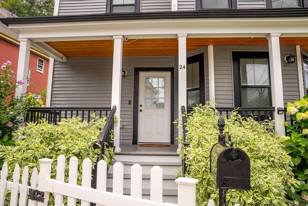 24 Gay Head Street Boston, MA 02130 - Photo 7 of 41