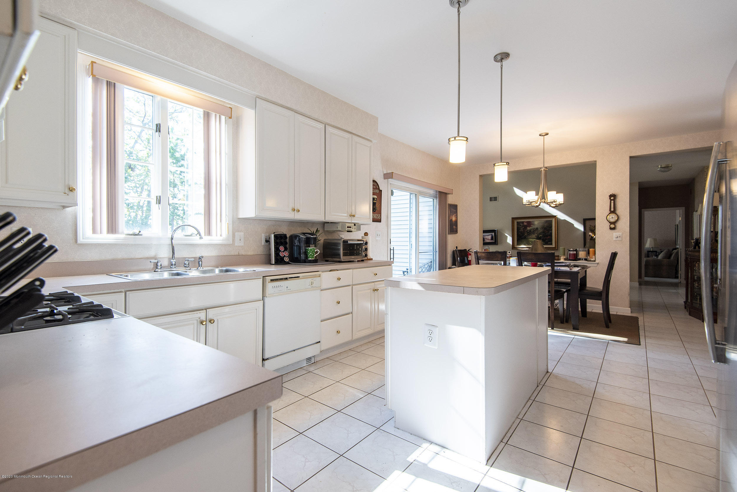 2414 Apple Ridge Circle Manasquan, NJ 08736 - Photo 27 of 41 Kitchen 3