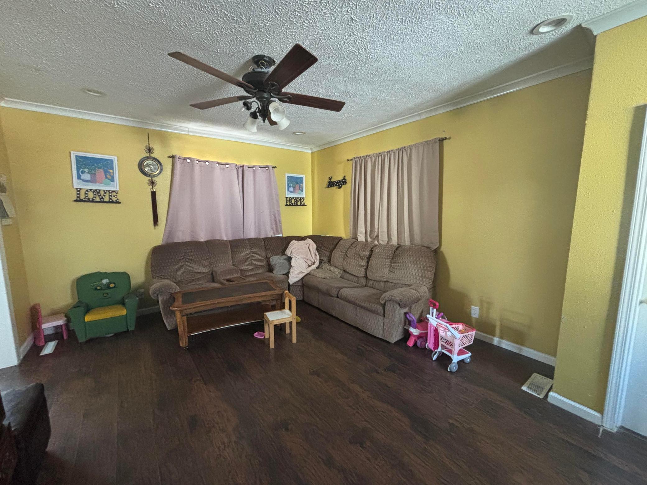 216 North 6th Street Montevideo, MN 56265 - Photo 5 of 18