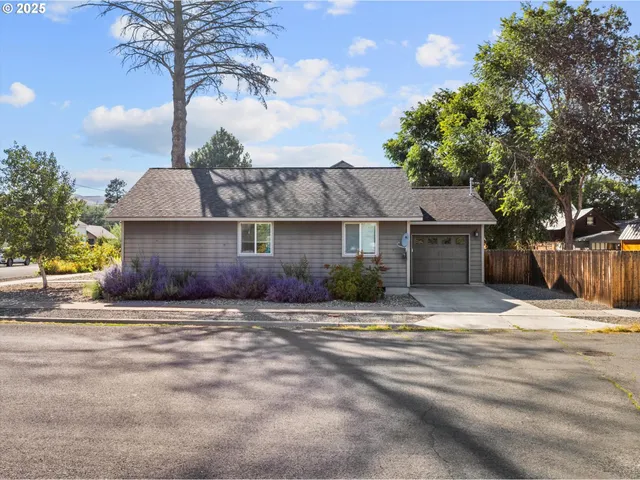 $299,000 | 1602 Broadway Street, Baker City, OR 97814