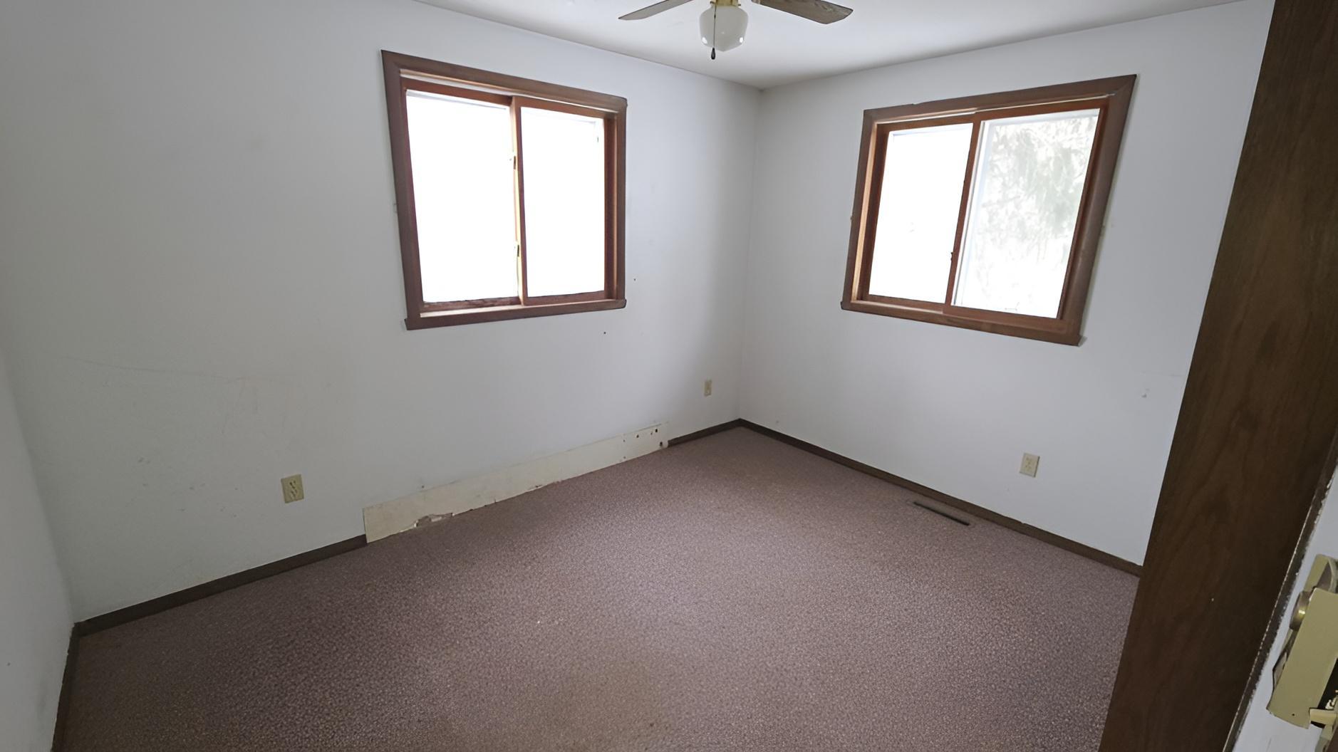 118 East Monroe Avenue Barron, WI 54812 - Photo 17 of 23