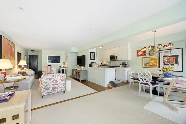 $2,199,000 | 30 East 9th Street, Unit 5LL | Greenwich Village