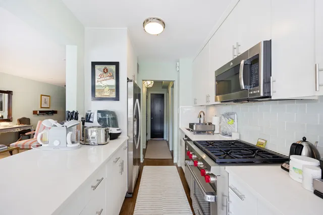 $2,199,000 | 30 East 9th Street, Unit 5LL | Greenwich Village